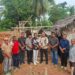 Baitul Mal Aceh Utara bersama Camat Banda Baro saat meninjau proyek rumah layak huni milik M. Ali yang terhenti di Gampong Blang Pala
